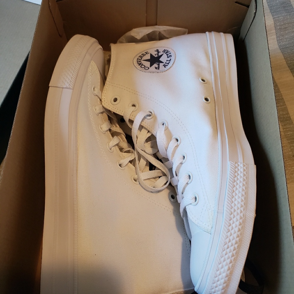 Converse/Chuck Taylor's